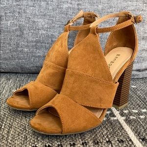Ankle-strap chunky heels